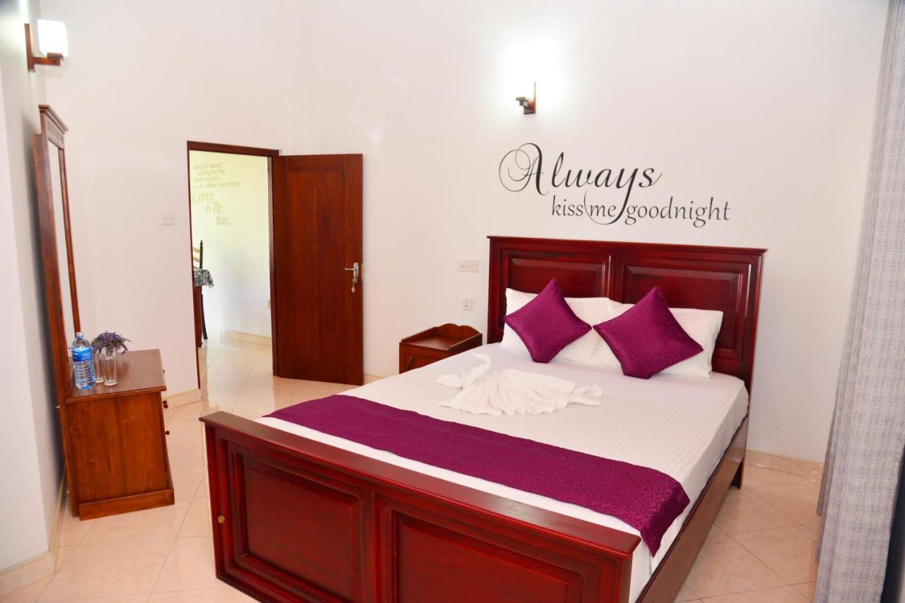 Cinnamon Holiday Inn Hikkaduwa Dış mekan fotoğraf